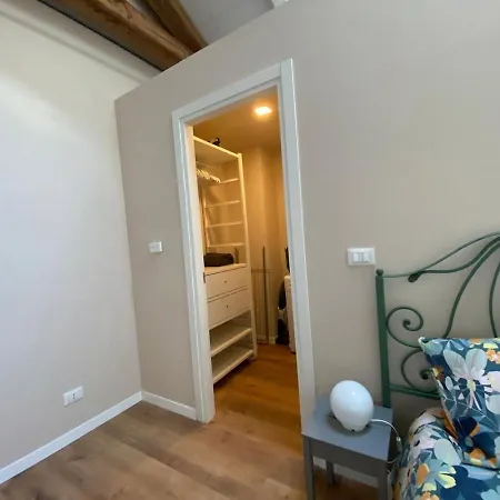 Maschera Di Ferro In Centro Storico *