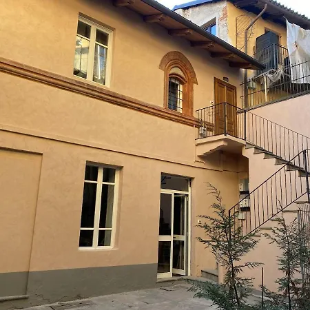 Maschera Di Ferro In Centro Storico Lägenhet *