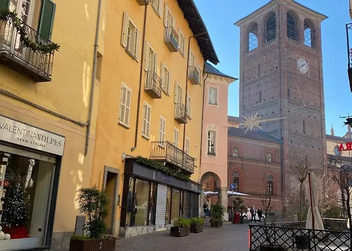 Lägenhet Maschera Di Ferro In Centro Storico
